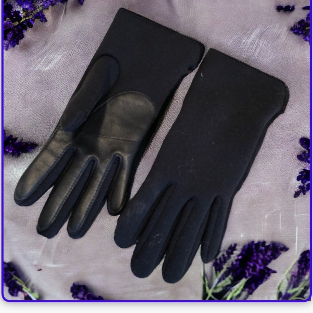 In Touch Black Gloves Texting